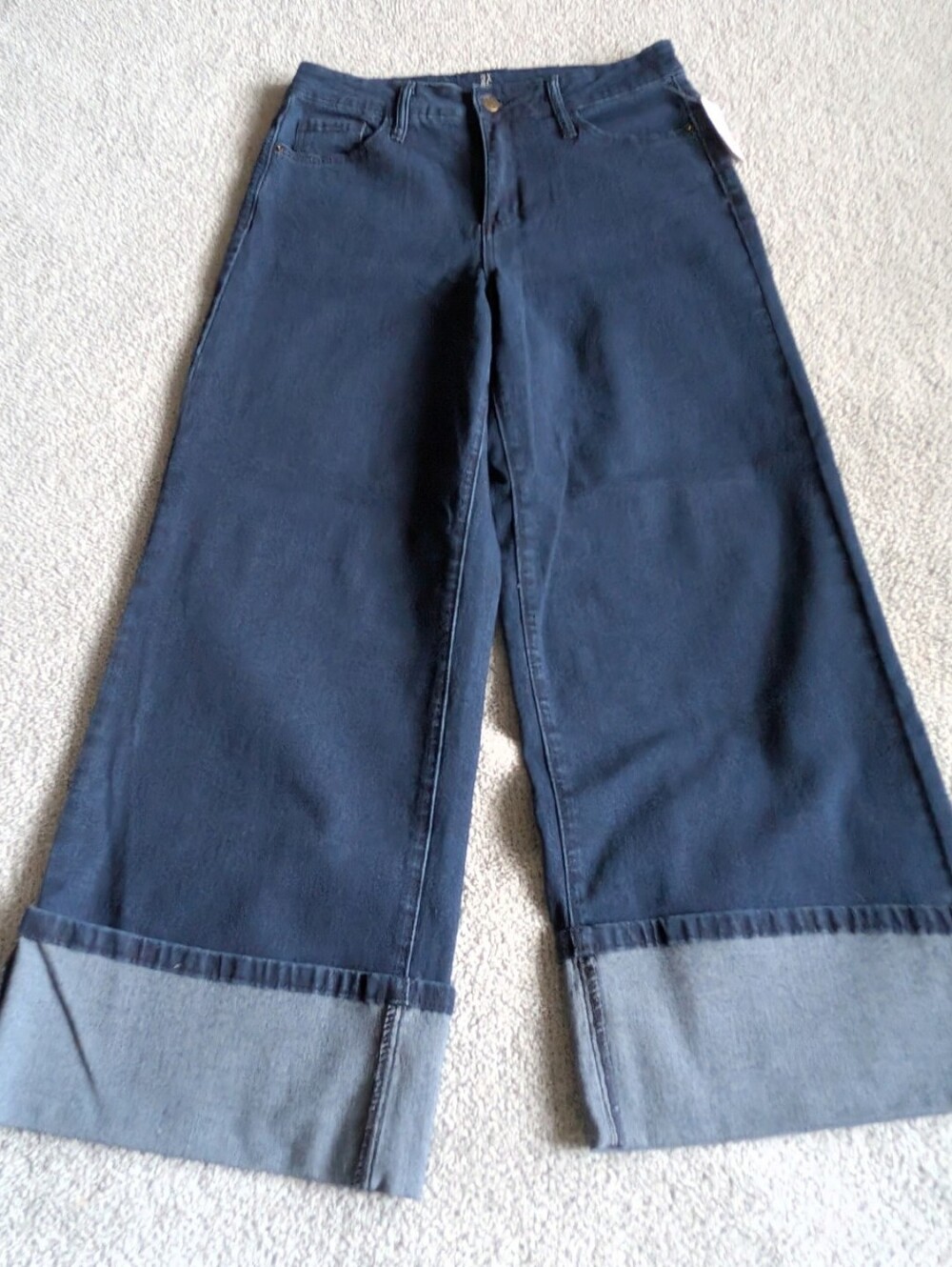 🌼B2G1🌼 New York & Company Dark Wash Wide Leg Cuffed Jeans Size 10 NWT